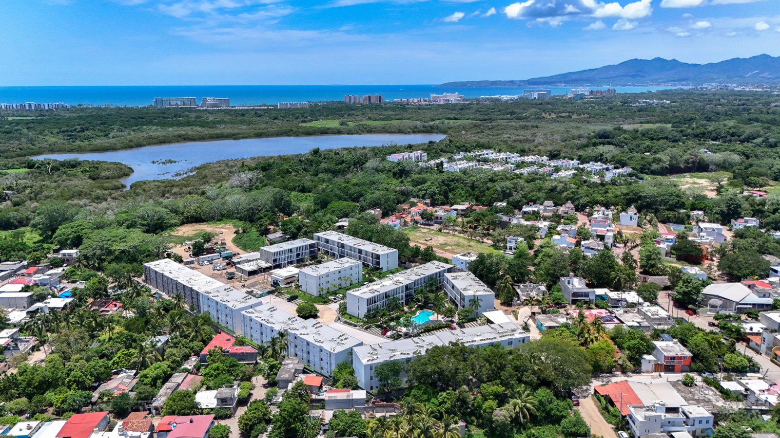 Current view of the Araquuna development in Mezcales